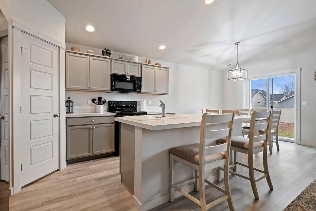 Beautiful Brand New Kuna Home! Exterior photo