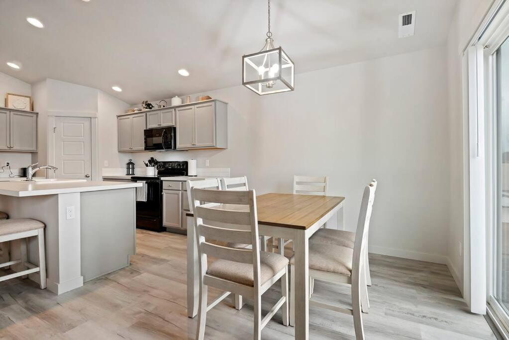 Beautiful Brand New Kuna Home! Exterior photo