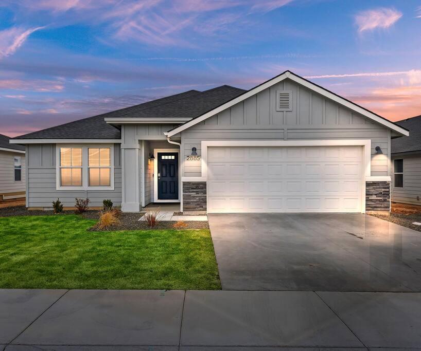 Beautiful Brand New Kuna Home! Exterior photo