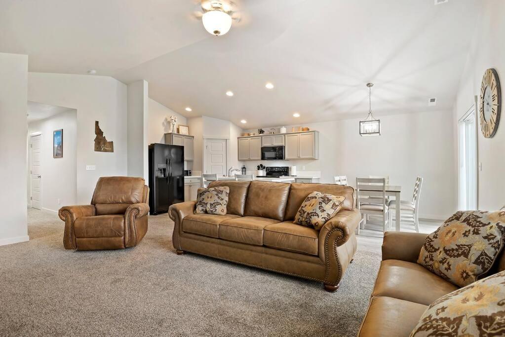 Beautiful Brand New Kuna Home! Exterior photo